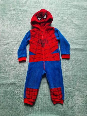 Très beau pyjama 24.36 mois 98 cm