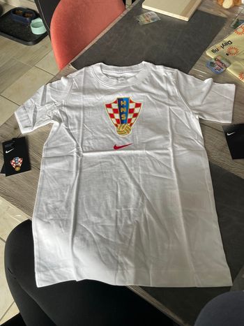 T-shirt Nike