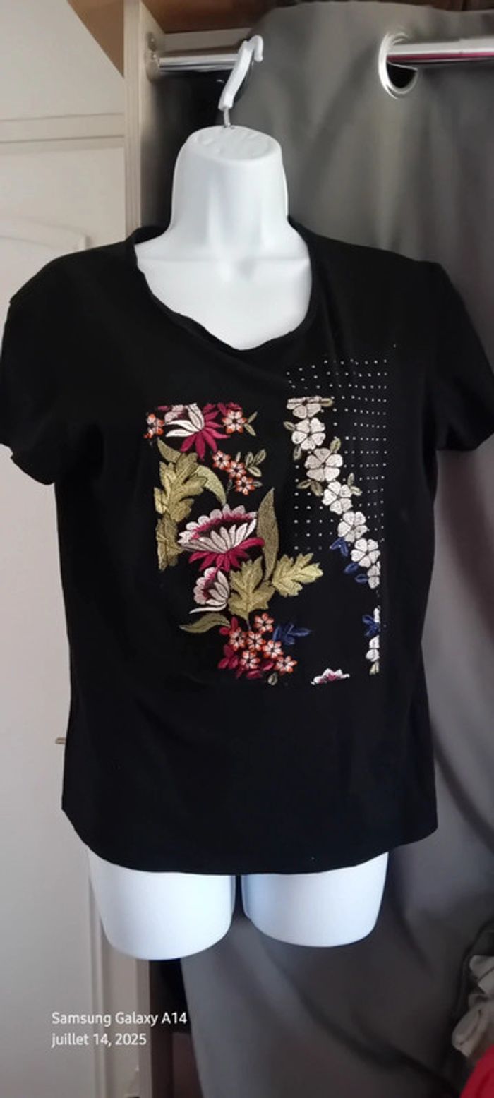 Haut noir motif fleurs avec broderies et clous femme S zara - photo numéro 12