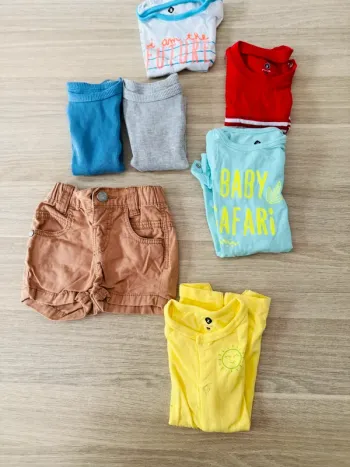 Lot vêtements bébé