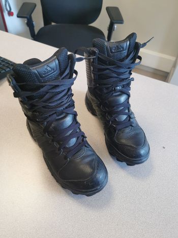 Adidas gsg9.2