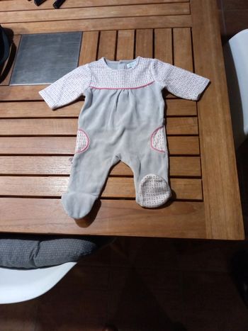 Pyjama fille T 1 mois
