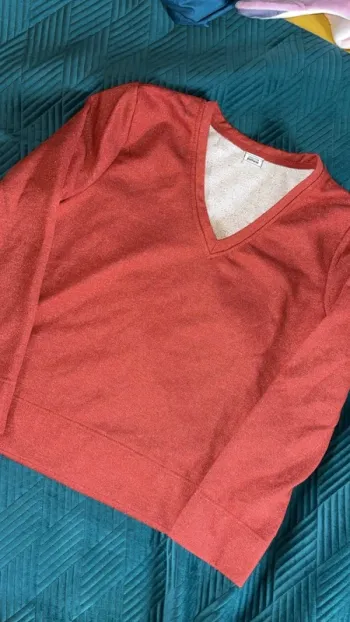 Pull rouge orangé pailletée