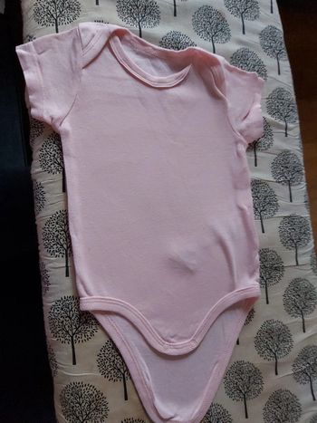 Body taille 63/69cm 6 mois kiabi