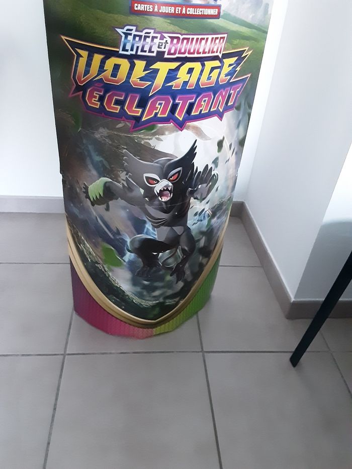 Panneau pliable  en carton publicitaire marque pokemon recto verso de 1m 50 de hauteur sur 60 cm de largueur - photo numéro 5