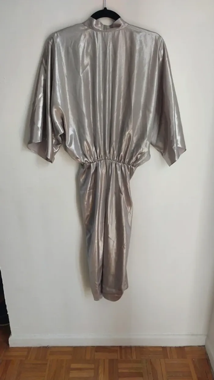 Robe Zara Satiné - photo numéro 3