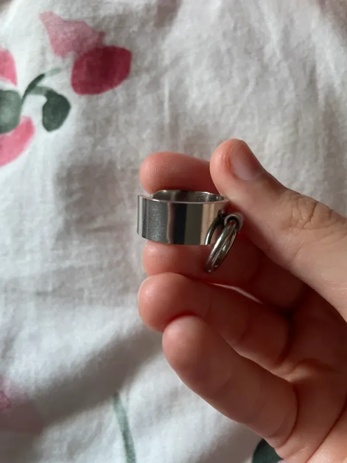 Bague en acier inoxydable réglable avec breloque - photo numéro 3