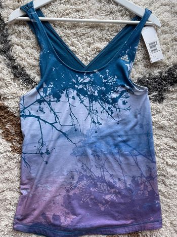 Débardeur neuf et étiquetté Adidas taille S - motif paysage, bretelles croisées dans le dos