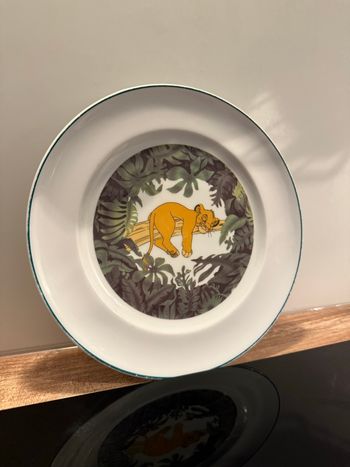 Assiette porcelaine Roi Lion