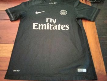 T-shirt du paris saint germain Nike dri-fit en 12/14 ans en