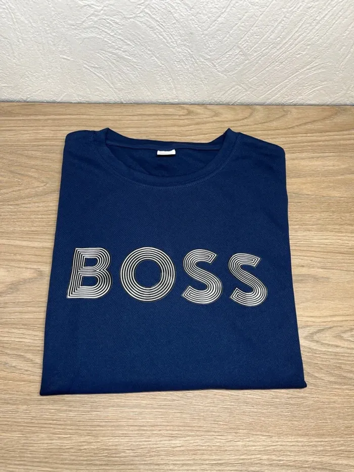 T-shirt bleu neuf -Taille M – Envoi rapide