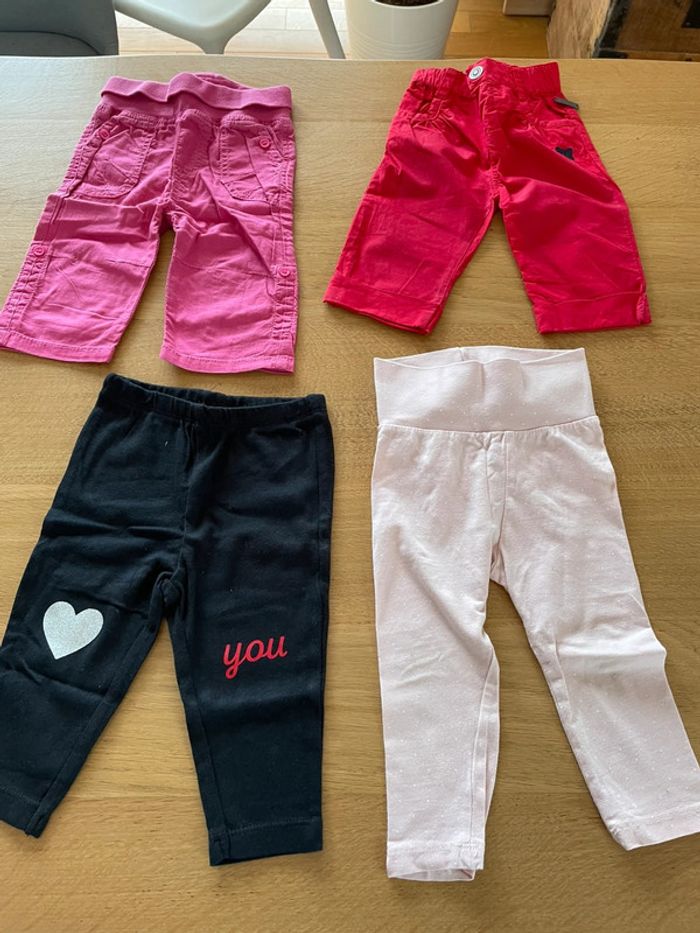 2 leggings et 2 pantalons 6 mois
