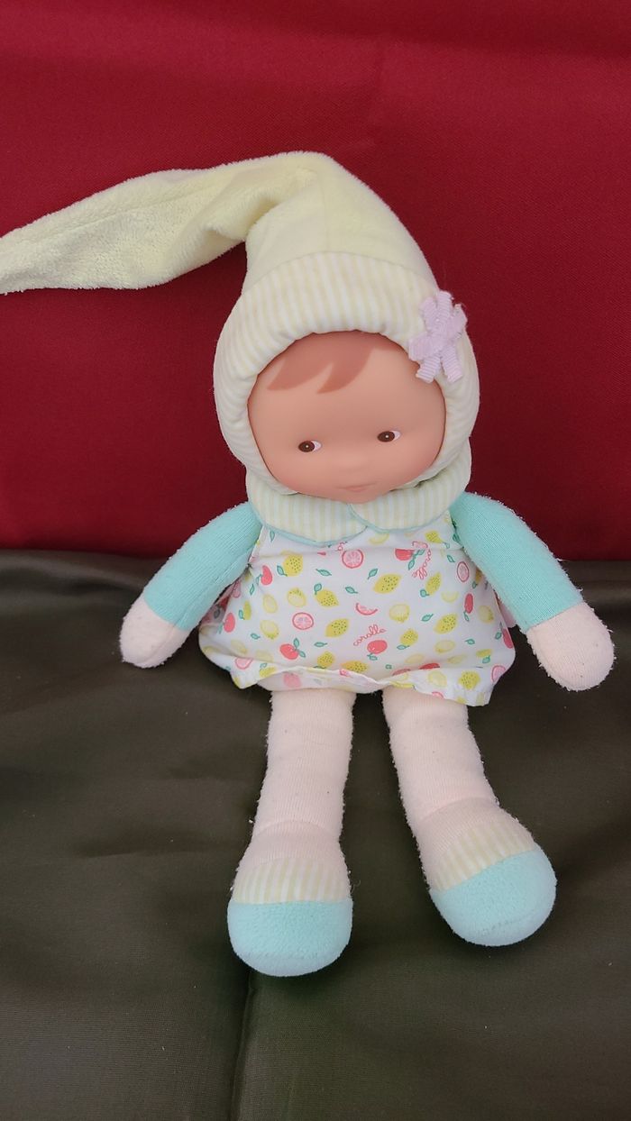 COROLLE  DOUDOU POUPEE ROBE FRUIT CITRON POMME JAUNE VERT ROUGE 2015 - photo numéro 4