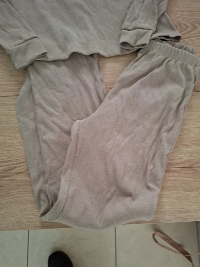 Ensemble femme taille M beige en très bon état - photo numéro 2