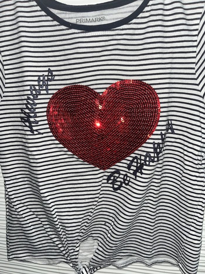 T-shirt marinière avec cœur à paillettes - photo numéro 2