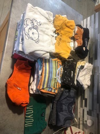 Lot de + 60 vêtements