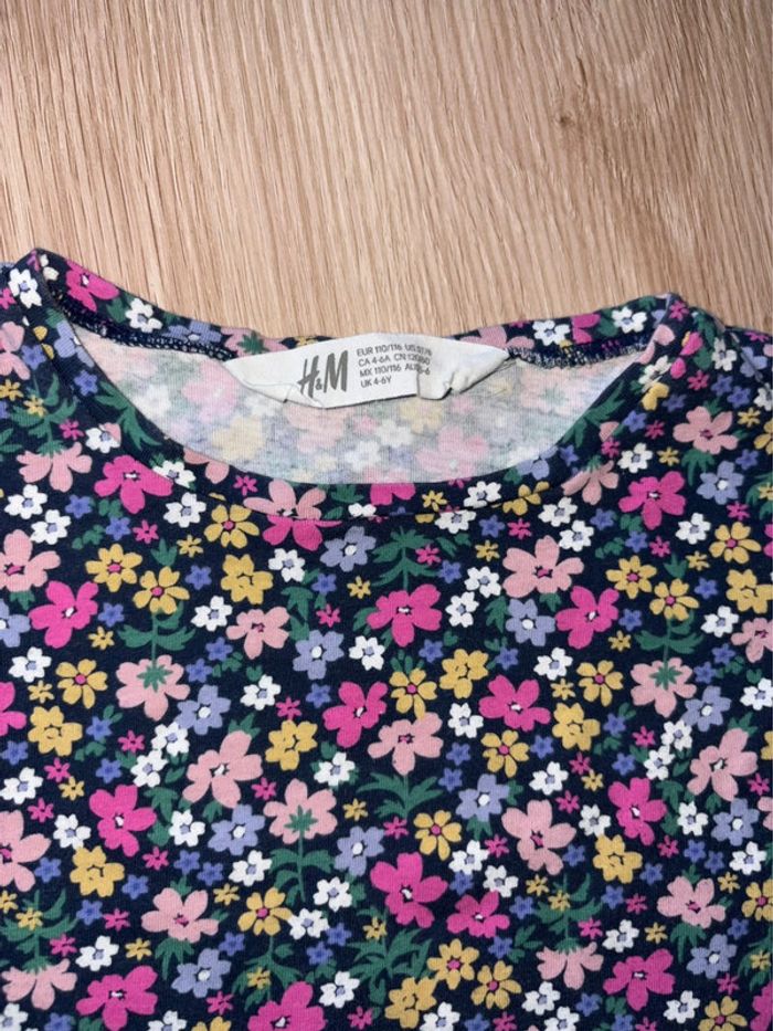 Ensemble HM fille short neuf 5/6 ans - photo numéro 2