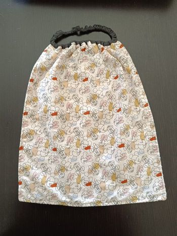 Grande serviette de table lavable , doublée nid d'abeille, élastiquée, maternelle. Mickey Minnie