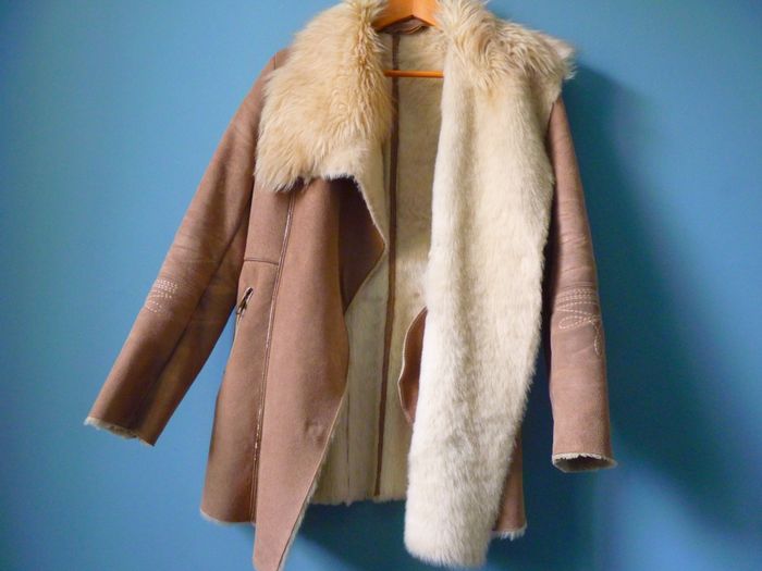 Manteau fourrure guess los angeles Femme XS 34 beige TBE - photo numéro 2