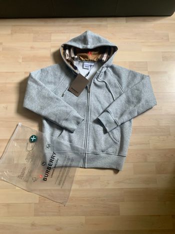 Zip burberry gris