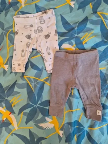 Lot 2 leggins Tape à l'oeil 1 mois - 54 cm