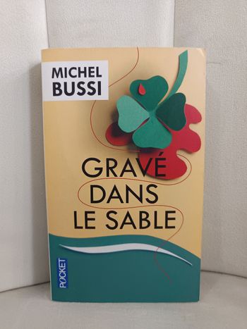 Thriller Gravé dans le sable 