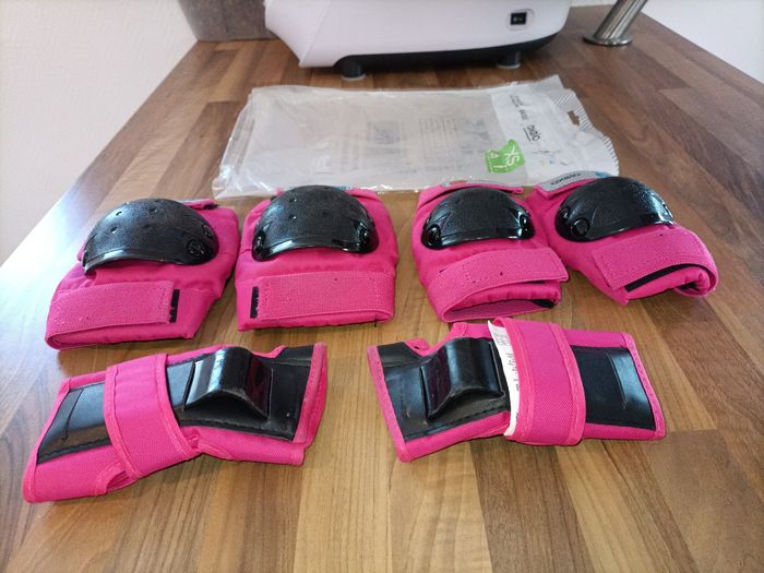 Kit protection roller Oxelo rose et noir 25-50 kg 6-10 ans - photo numéro 2