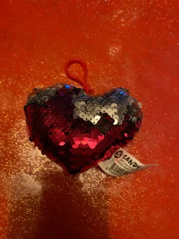 Porte clés peluche coeur sequins