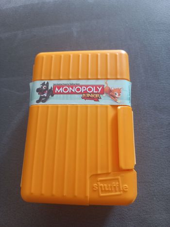 Monopoly junior shuffle