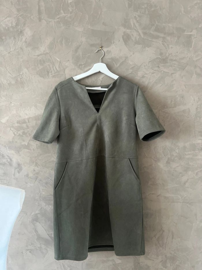 Robe courte en daim