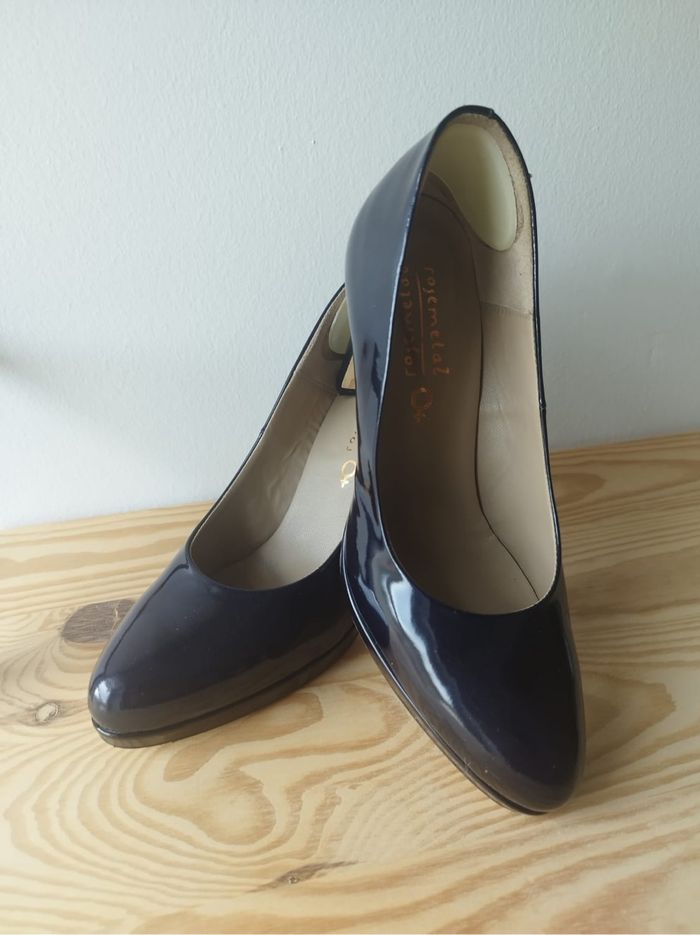 Escarpins cuir vernis bleu marine