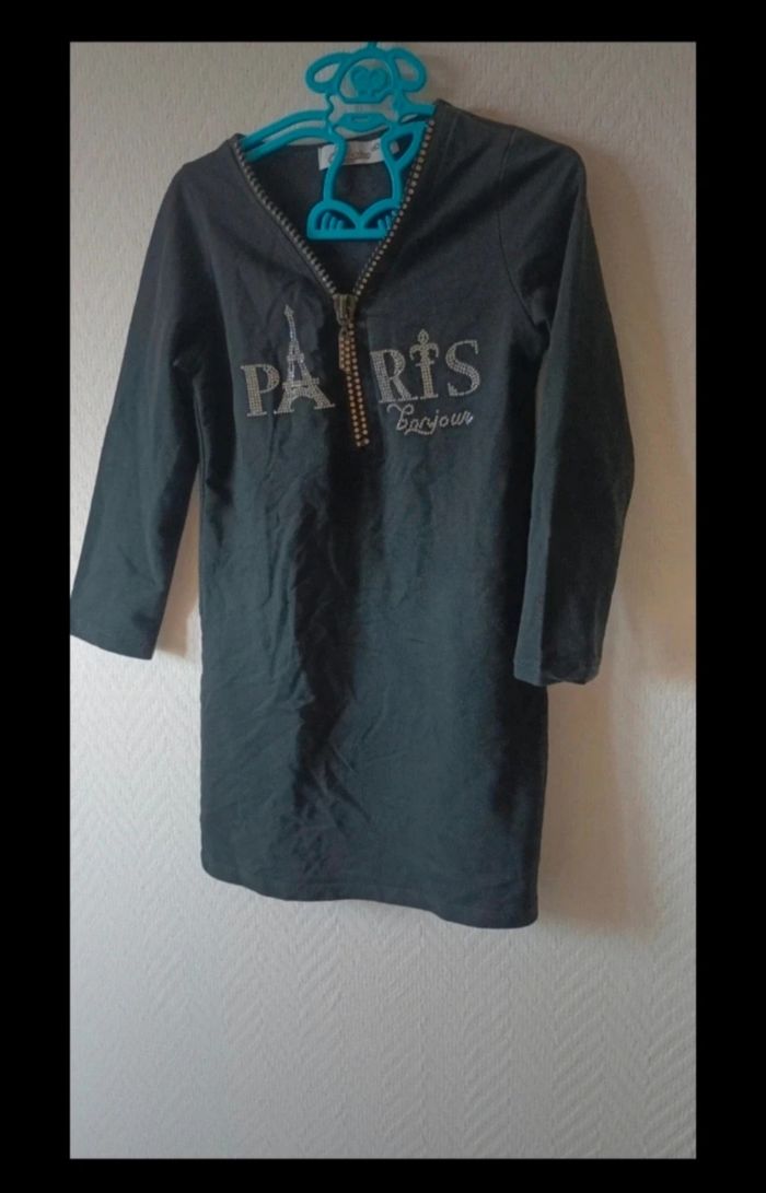 Robe.