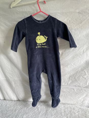 Pyjama 9  mois tape à l’œil
