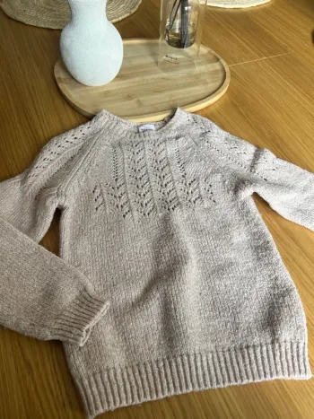 Pull tape-à-l’œil 8 ans