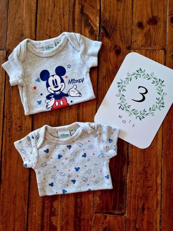 Lot de 2 bodies Disney Mickey manches courtes