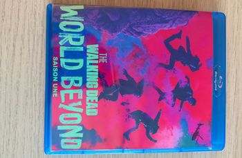 The Walking Dead: World Beyond - Saison 1 en Blu-ray