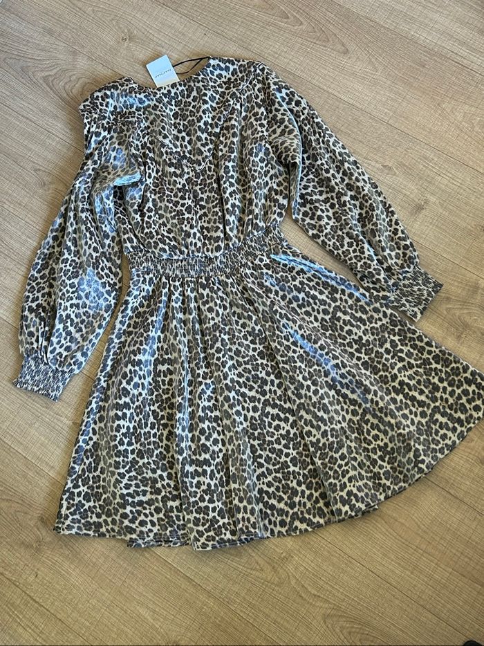 Robe léopard neuve à manches longues Naf Naf taille 42 (valeur 74€) - photo numéro 8