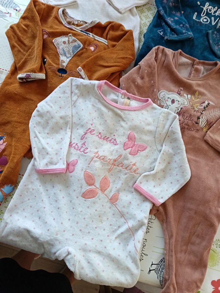 Lot 5 pyjamas hiver 9 mois - photo numéro 6