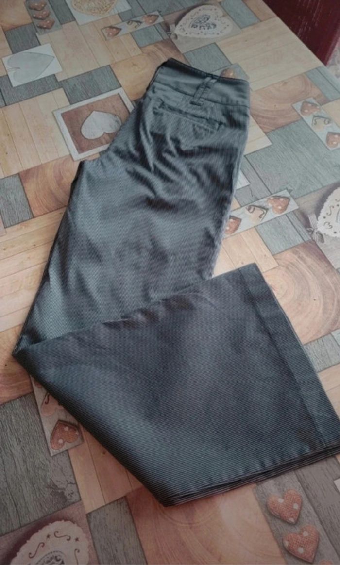 Pantalon fines rayures marine et blanc - photo numéro 5