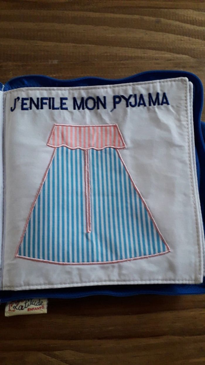 Magnifique livre bébé en tissu et broderie de qualité - photo numéro 8