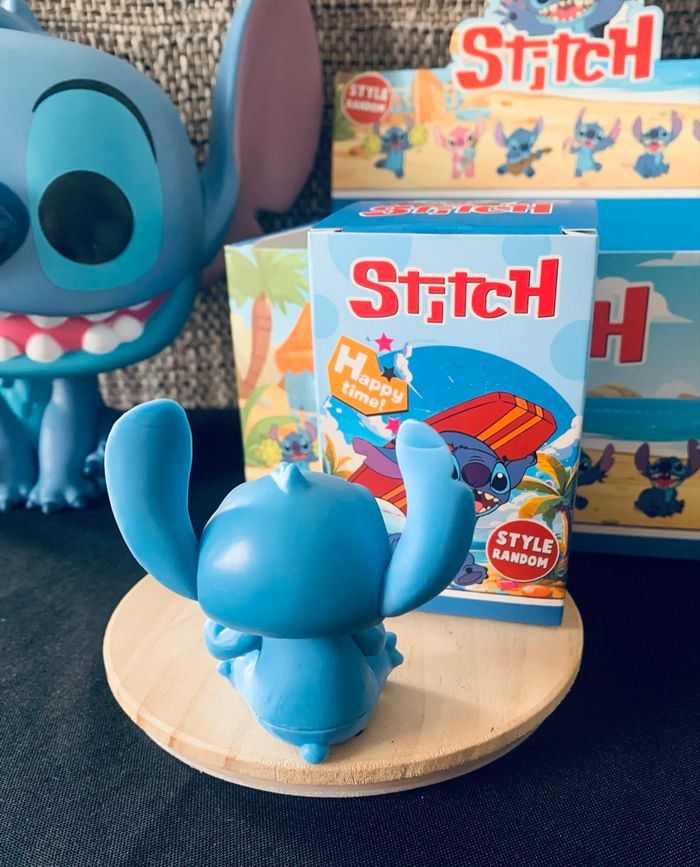 Figurine Stitch collection Happy Time avec boîte (1 sur 6) - photo numéro 2