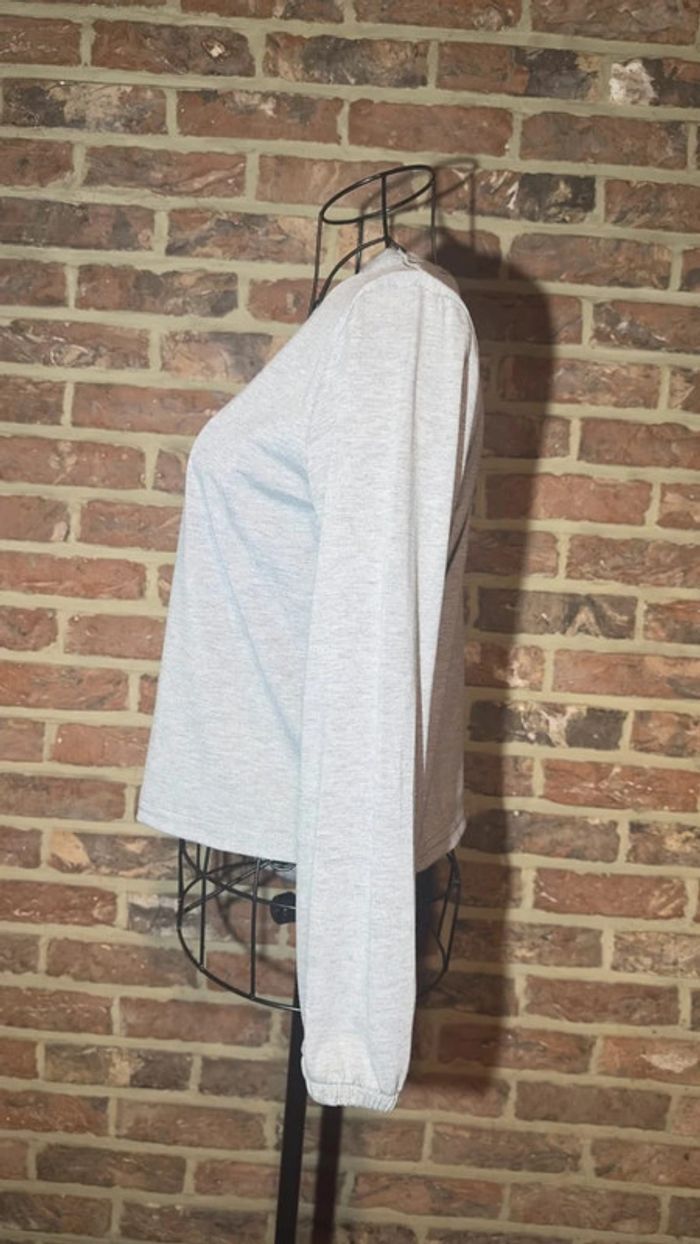 Haut longues manches gris clair Taille 160 -> 158/164 - photo numéro 7