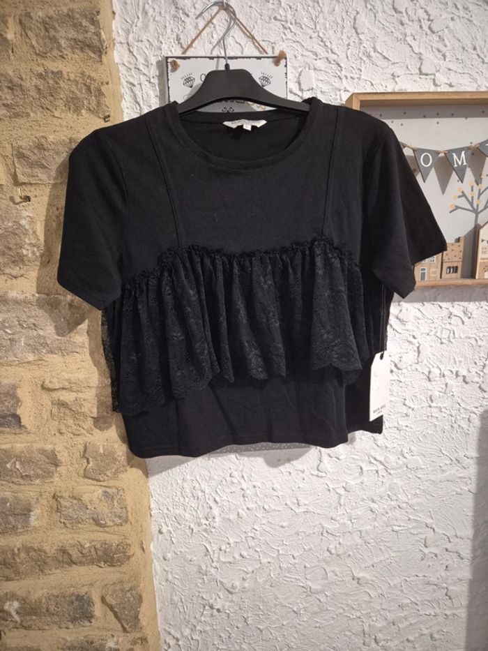 Magnifique crop top noir avec dentelle Brave Soul London taille L