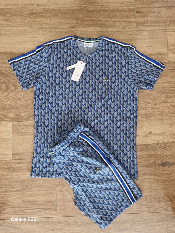 Ensemble lacoste