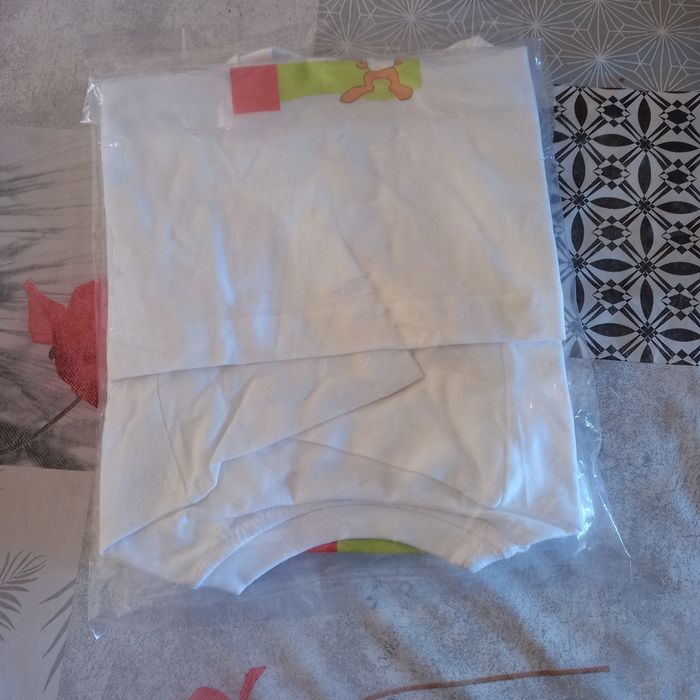 Lot de 2 tee-shirt neuf - photo numéro 2