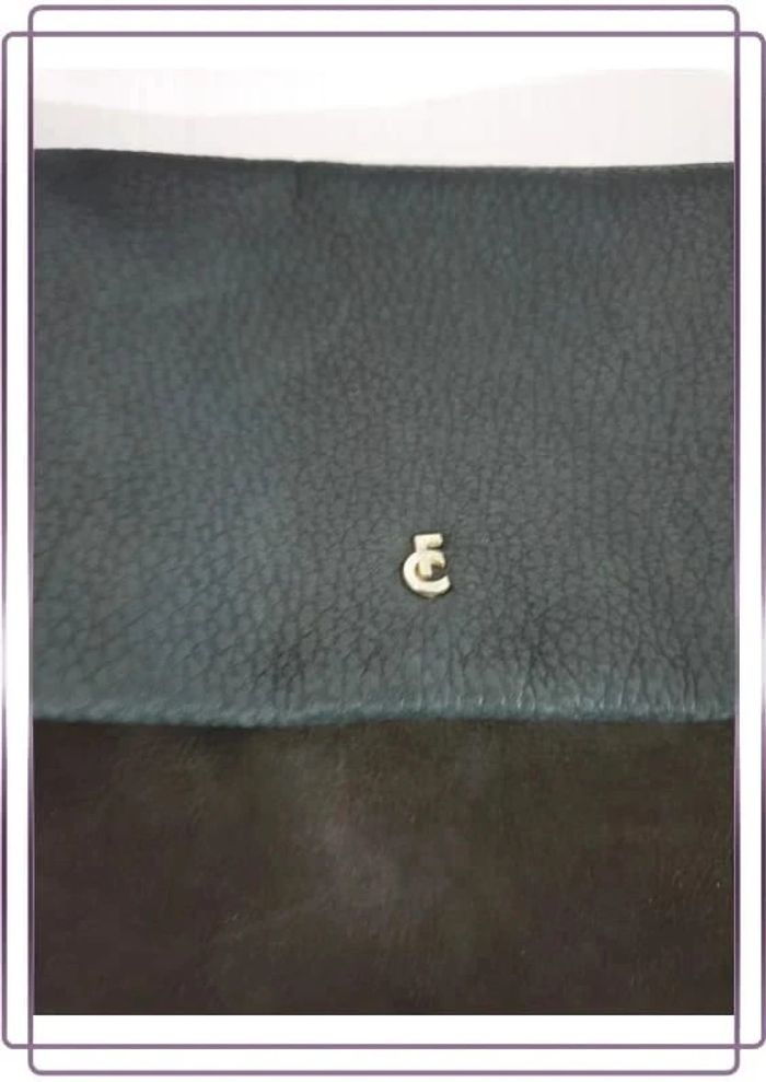 Sac porté épaule Fabienne Chapot, bon état mais le cuir est un peu décoloré, 35x27cm - photo numéro 2