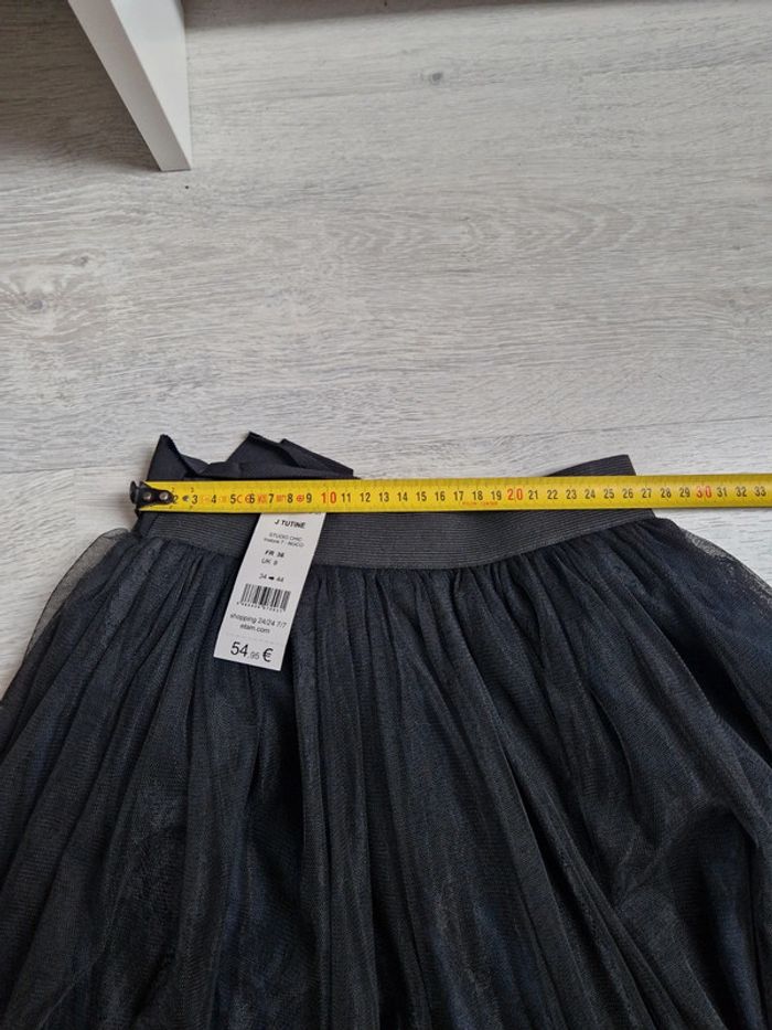 Jolie jupe mi-longue neuve avec étiquette Etam 36 tulle et dentelle noire et marine - photo numéro 5