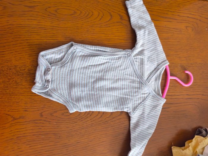 Vêtements naissance 1 mois - photo numéro 3
