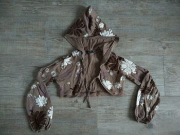 Gilet fille à capuche 10 ans