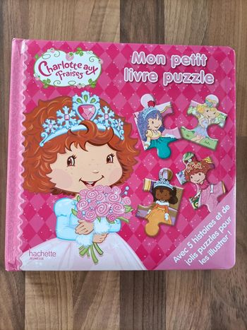 Livre histoire avec puzzles Charlotte aux fraises